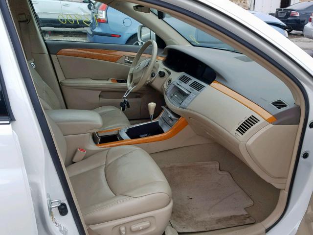 4T1BK36B86U111308 - 2006 TOYOTA AVALON XL WHITE photo 5