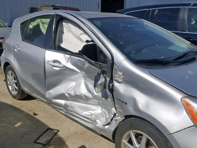 JTDKDTB31D1037547 - 2013 TOYOTA PRIUS C SILVER photo 9