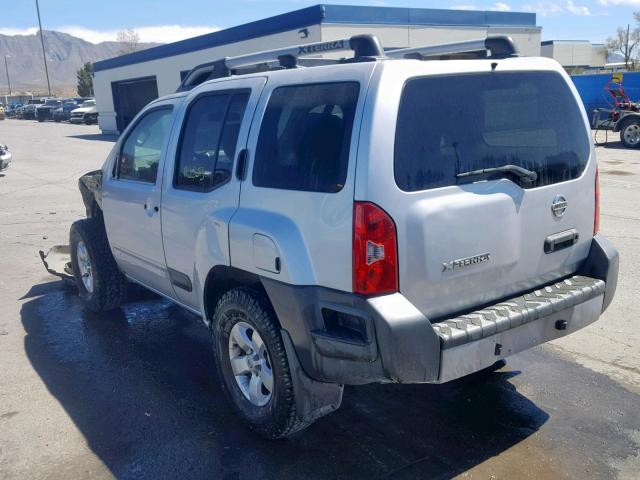 5N1AN0NW8DN813447 - 2013 NISSAN XTERRA X SILVER photo 3