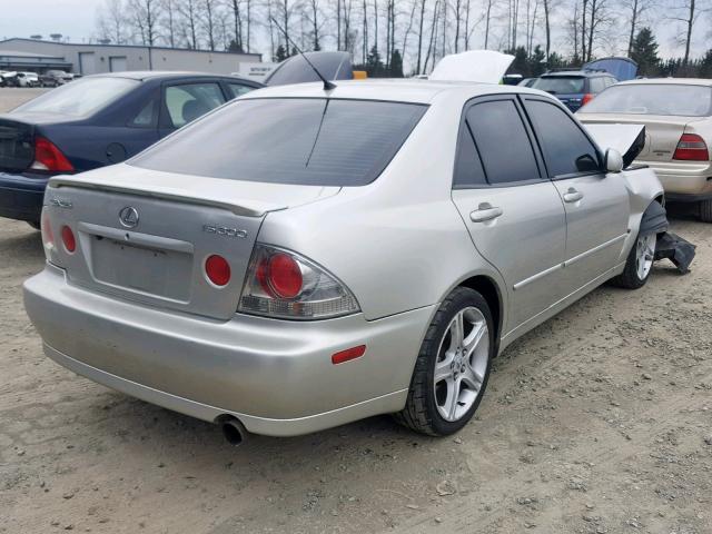 JTHBD192X20060036 - 2002 LEXUS IS 300 GRAY photo 4