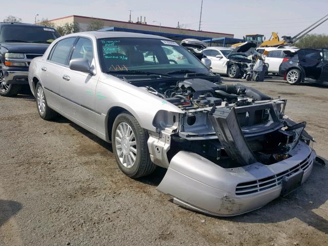 1LNHM83W74Y662148 - 2004 LINCOLN TOWN CAR U SILVER photo 1