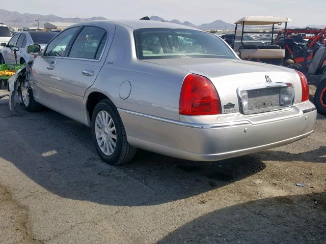 1LNHM83W74Y662148 - 2004 LINCOLN TOWN CAR U SILVER photo 3