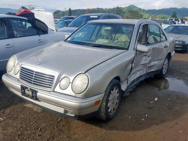 WDBJF65F1WA648287 - 1998 MERCEDES-BENZ E 320 TAN photo 2