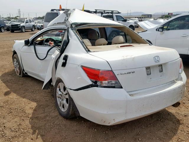 1HGCP26469A198932 - 2009 HONDA ACCORD LXP WHITE photo 3