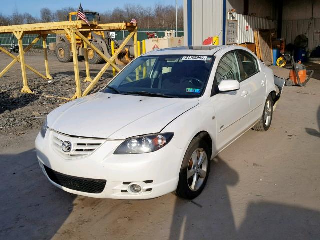 JM1BK123161500445 - 2006 MAZDA 3 S WHITE photo 2