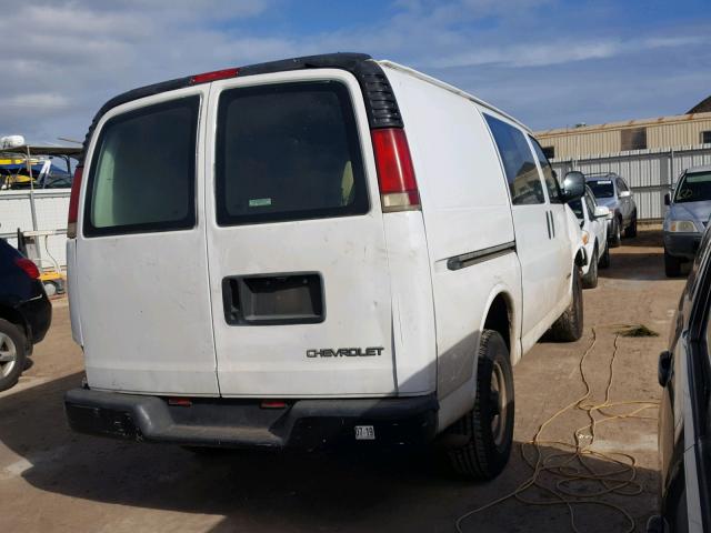 1GCHG35R0W1063335 - 1998 CHEVROLET EXPRESS G3 WHITE photo 4