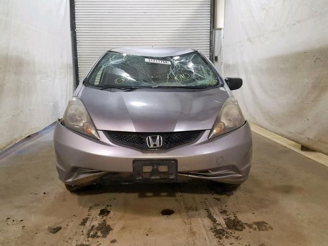 JHMGE8H2XAS023469 - 2010 HONDA FIT SILVER photo 9