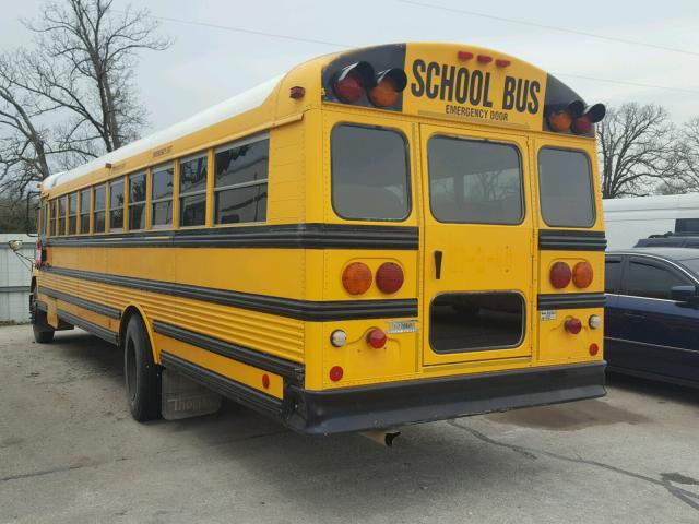 4UZAAXBV22CK00961 - 2002 FREIGHTLINER CHASSIS FS YELLOW photo 3
