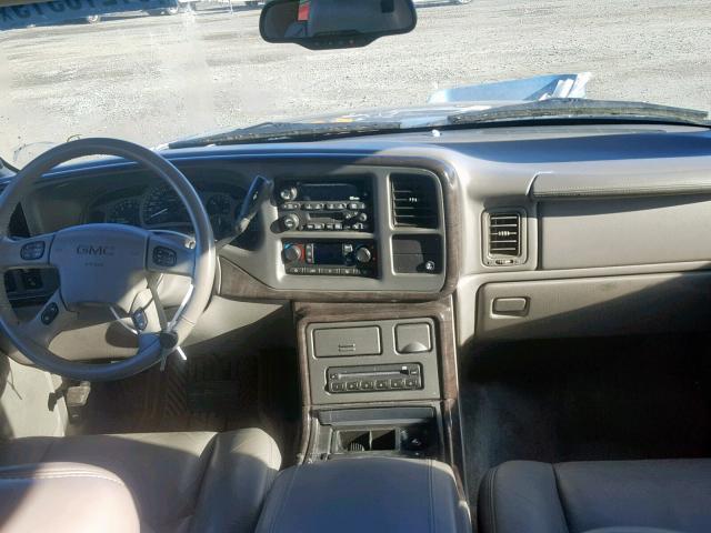 1GKEK63U13J152647 - 2003 GMC YUKON DENA SILVER photo 9