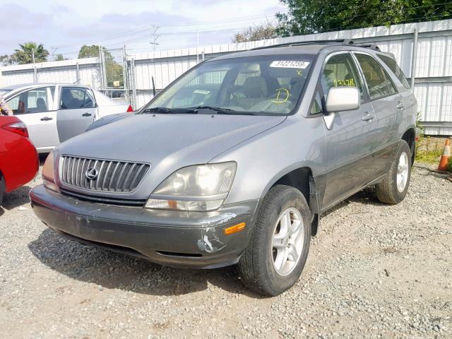 JT6HF10U3Y0121036 - 2000 LEXUS RX 300 GRAY photo 2