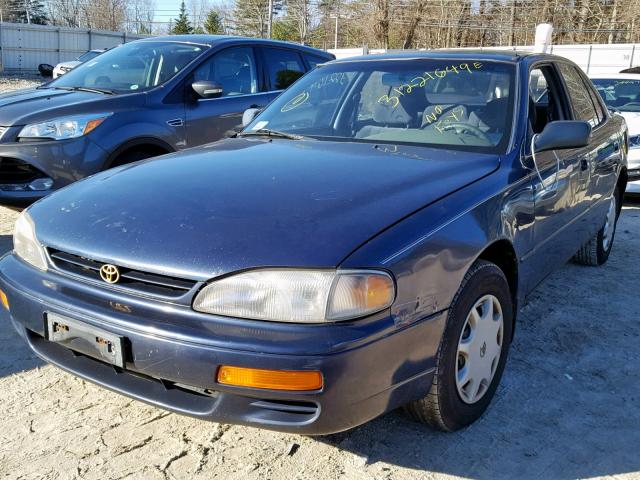 4T1BG12K2TU780519 - 1996 TOYOTA CAMRY DX BLUE photo 2