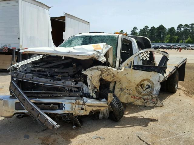 1GB3CYCG9FF556152 - 2015 CHEVROLET SILVERADO WHITE photo 2