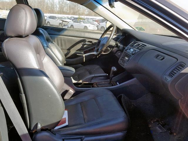 1HGCG2257XA010592 - 1999 HONDA ACCORD EX BLACK photo 5