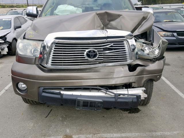 5TFHY5F12AX121646 - 2010 TOYOTA TUNDRA CRE BROWN photo 9