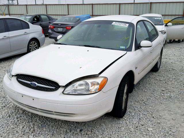 1FAFP5524YA231878 - 2000 FORD TAURUS SES WHITE photo 2