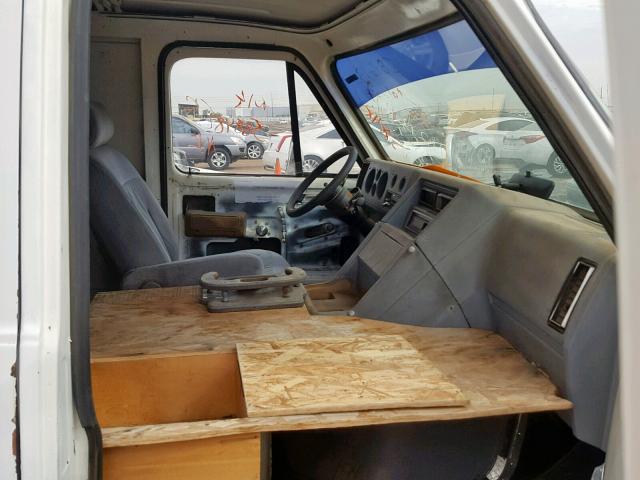 CGG15A0112110 - 1980 CHEVROLET VAN WHITE photo 5