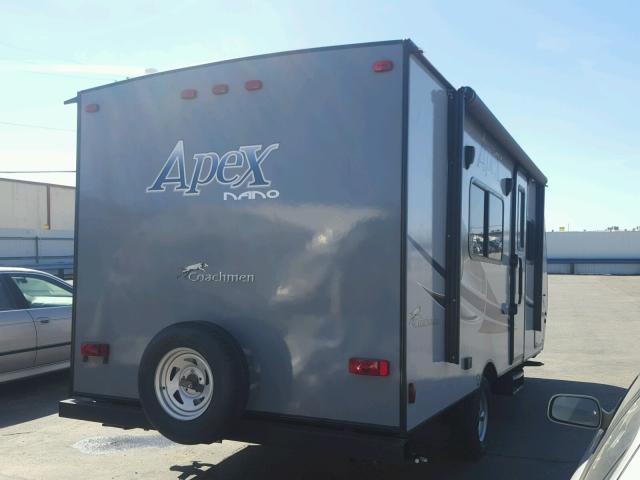 5ZT2CXHC9JL003047 - 2018 COACH APEX WHITE photo 4