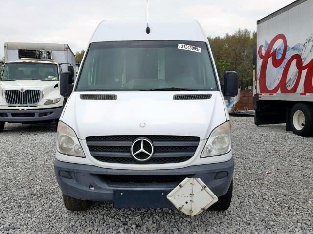 WD3PE8CB5B5596475 - 2011 MERCEDES-BENZ SPRINTER 2 WHITE photo 10