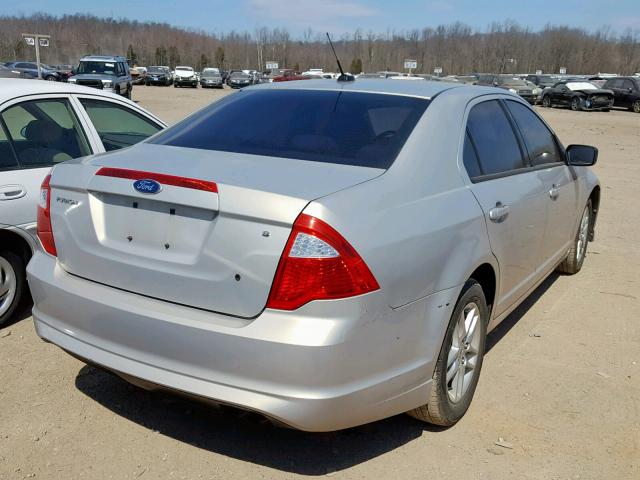 3FAHP0GA3AR390273 - 2010 FORD FUSION S SILVER photo 4