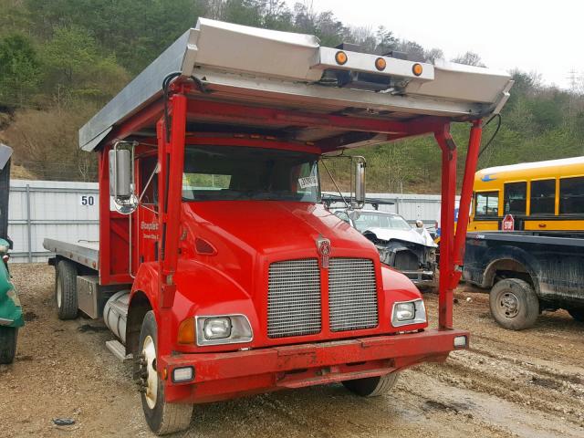 2NKMHZ7X54M056962 - 2004 KENWORTH CONSTRUCTI RED photo 1