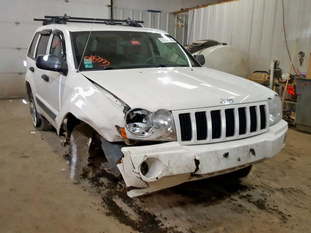 1J4HR48N95C612195 - 2005 JEEP GRAND CHER WHITE photo 1