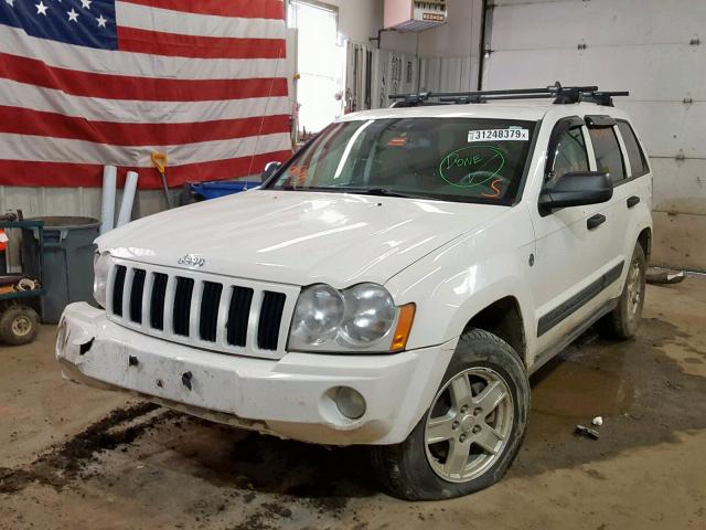 1J4HR48N95C612195 - 2005 JEEP GRAND CHER WHITE photo 2