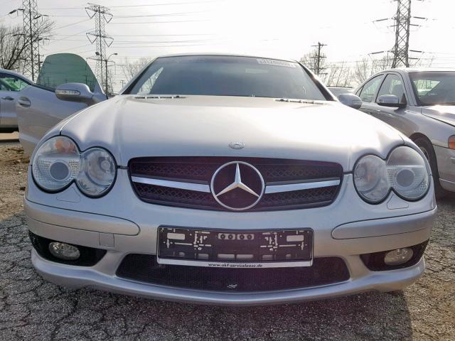 WDBSK75F83F062254 - 2003 MERCEDES-BENZ SL 500R SILVER photo 9