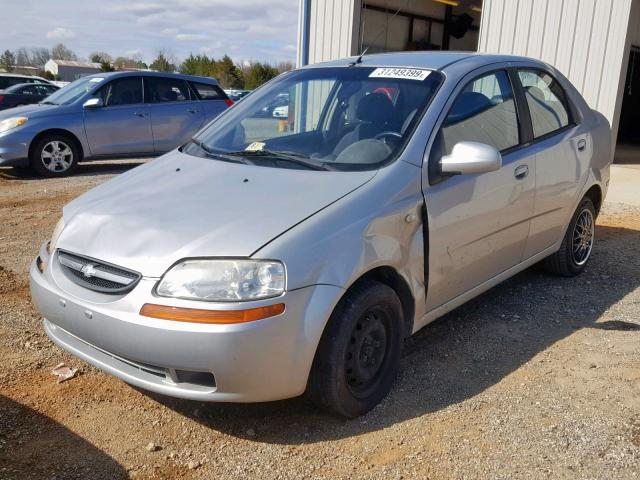 KL1TD56696B527632 - 2006 CHEVROLET AVEO BASE Күміс фото 2