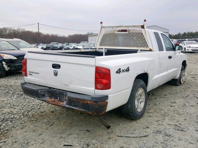 1D7HW42K57S146941 - 2007 DODGE DAKOTA SLT WHITE photo 4