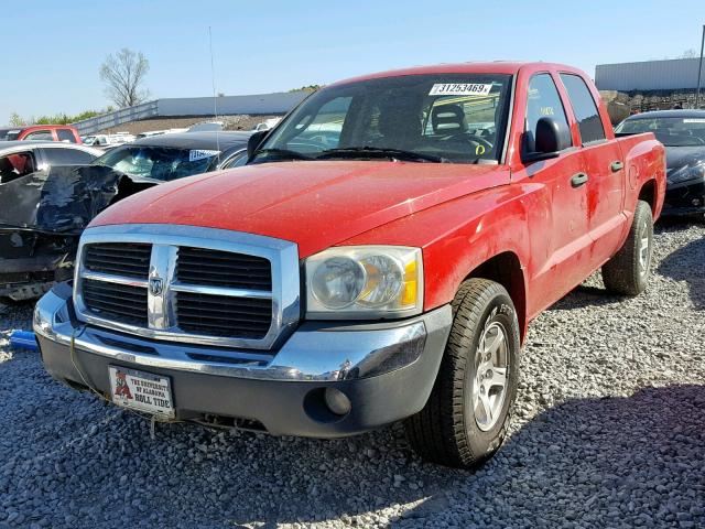 1D7HW48N25S104144 - 2005 DODGE DAKOTA QUA RED photo 2