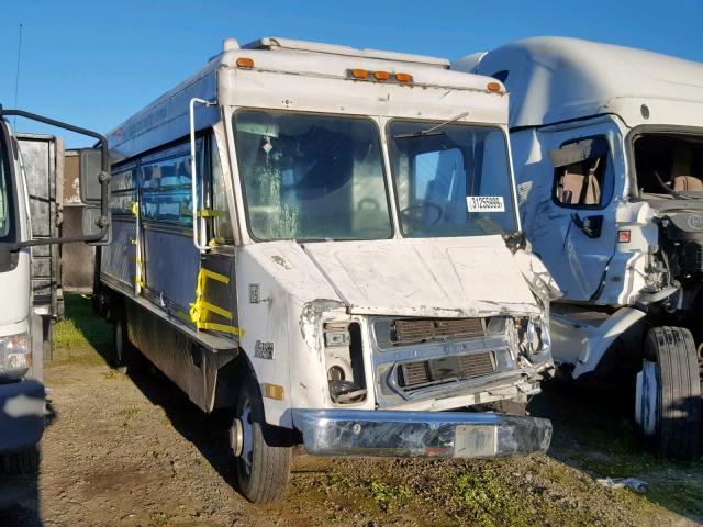 1GCHP32KXJ3321753 - 1988 CHEVROLET P30 WHITE photo 1