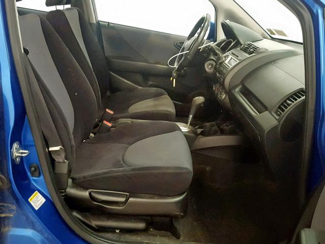 JHMGD38668S003481 - 2008 HONDA FIT SPORT BLUE photo 5