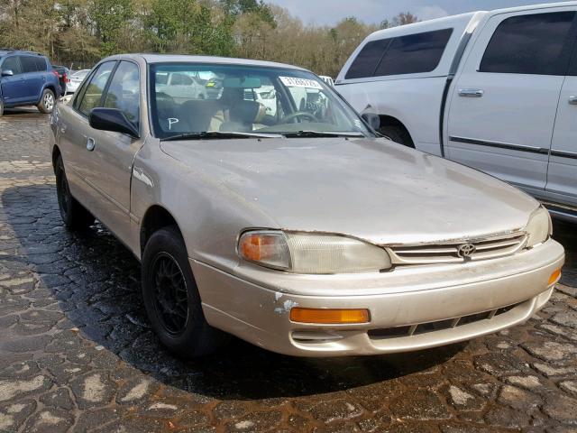 4T1BG12K9TU723881 - 1996 TOYOTA CAMRY DX GOLD photo 1