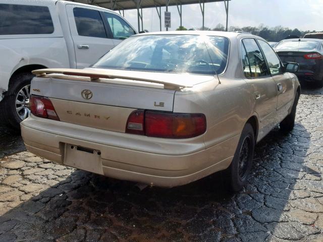 4T1BG12K9TU723881 - 1996 TOYOTA CAMRY DX GOLD photo 4