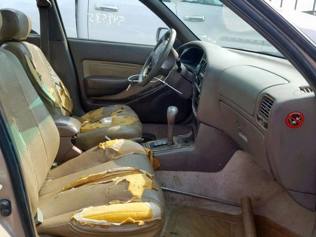 4T1BG12K9TU723881 - 1996 TOYOTA CAMRY DX GOLD photo 5