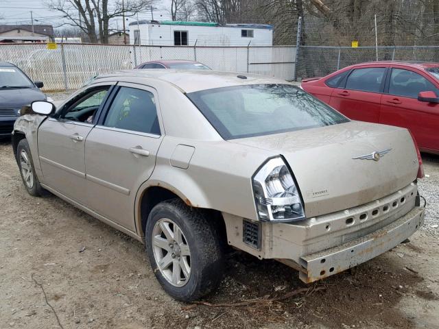 2C3LA43R47H625765 - 2007 CHRYSLER 300 TAN photo 3