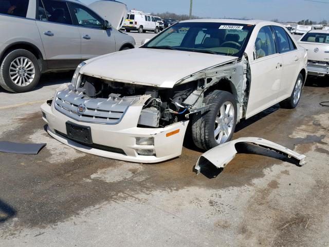 1G6DW677560100578 - 2006 CADILLAC STS WHITE photo 2