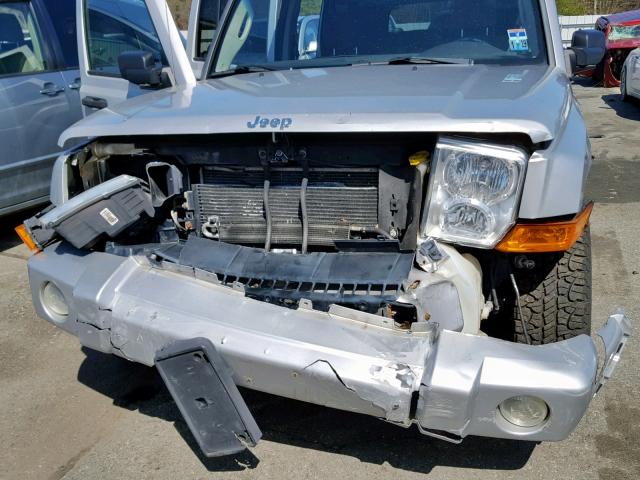 1J8HG48N46C104660 - 2006 JEEP COMMANDER 银色 照片 9