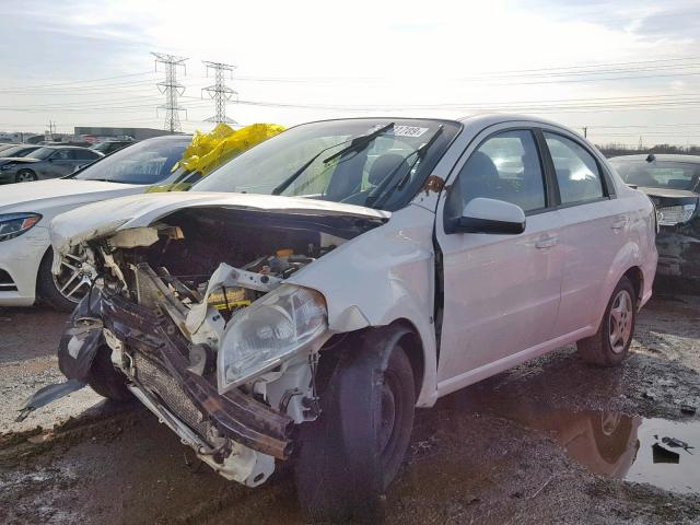 KL1TD56E69B334110 - 2009 CHEVROLET AVEO LS WHITE photo 2