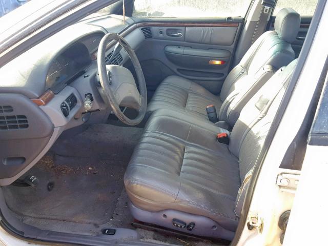 2C3HC46F1TH103915 - 1996 CHRYSLER NEW YORKER WHITE photo 5