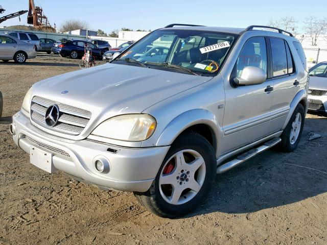 4JGAB74E71A228792 - 2001 MERCEDES-BENZ ML 55 SILVER photo 2