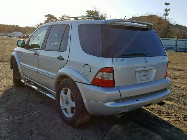 4JGAB74E71A228792 - 2001 MERCEDES-BENZ ML 55 SILVER photo 3