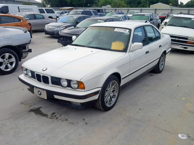 WBAHD6310NBJ74125 - 1992 BMW 525 I AUTO WHITE photo 2