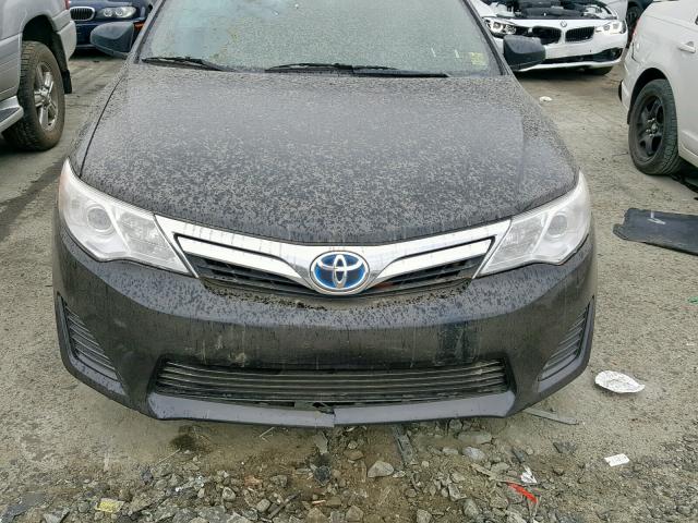 4T1BD1FK4EU139068 - 2014 TOYOTA CAMRY HYBR BLACK photo 7