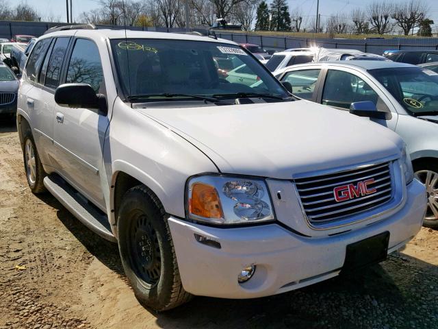 1GKDT13S282103405 - 2008 GMC ENVOY WHITE photo 1