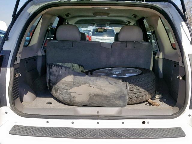 1GKDT13S282103405 - 2008 GMC ENVOY WHITE photo 9