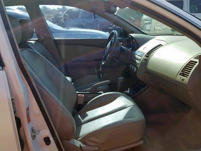 1N4BL11E95C392147 - 2005 NISSAN ALTIMA SE WHITE photo 5