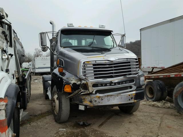 2FWJA3CV24AM42217 - 2004 STERLING TRUCK AT 9500 SILVER photo 1