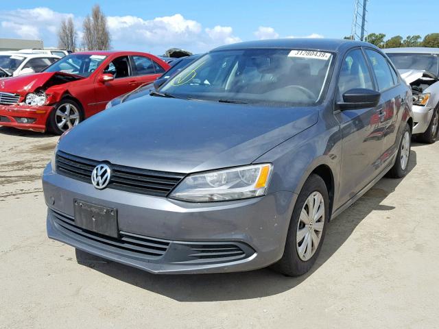 3VW2K7AJ8DM393362 - 2013 VOLKSWAGEN JETTA BASE GRAY photo 2