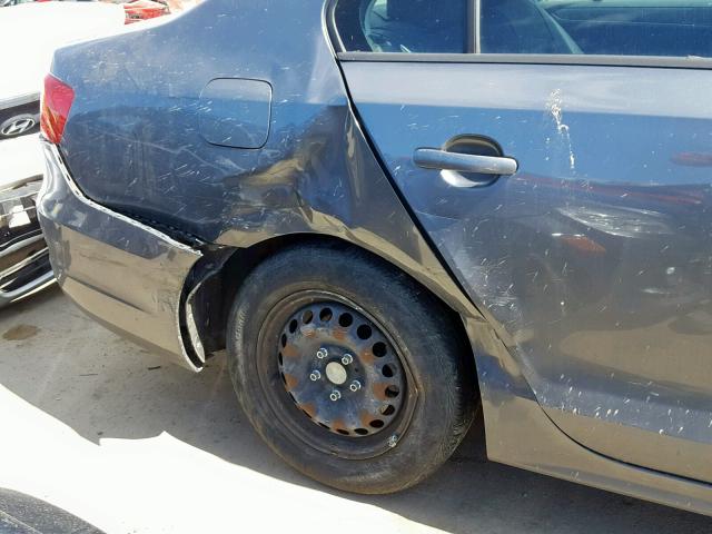 3VW2K7AJ8DM393362 - 2013 VOLKSWAGEN JETTA BASE GRAY photo 9